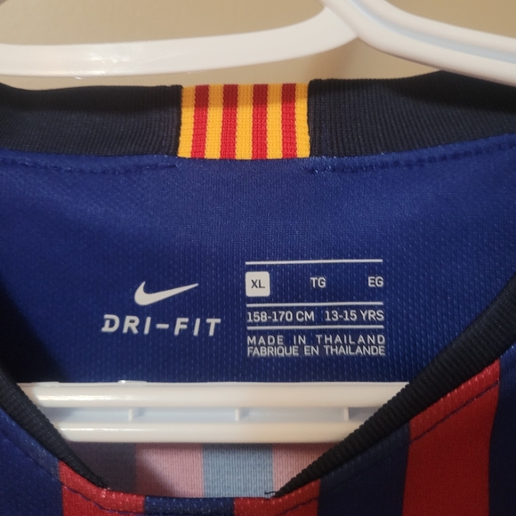 FC Barcelona jersey - Picture 3 of 3